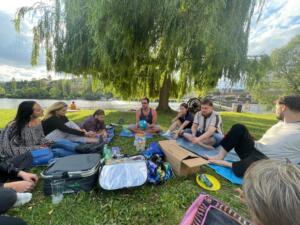 angličtina ve třídě, venku, osobně i online